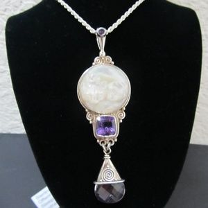 Offerings by Sajen Sleeping Cat necklace